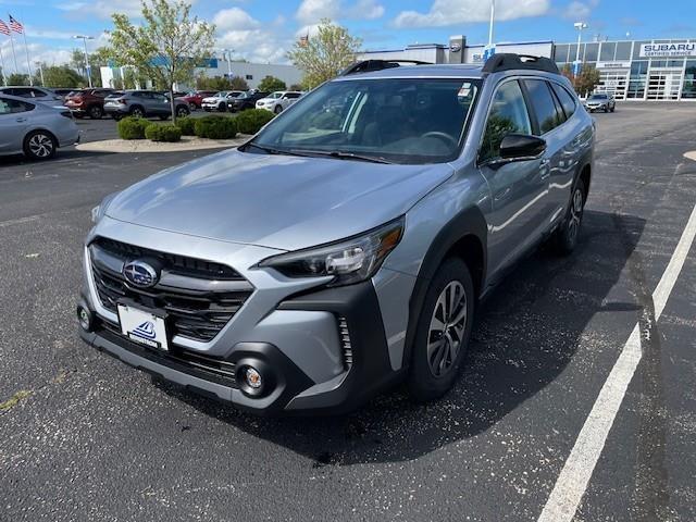 2025 Subaru Outback Vehicle Photo in Green Bay, WI 54304