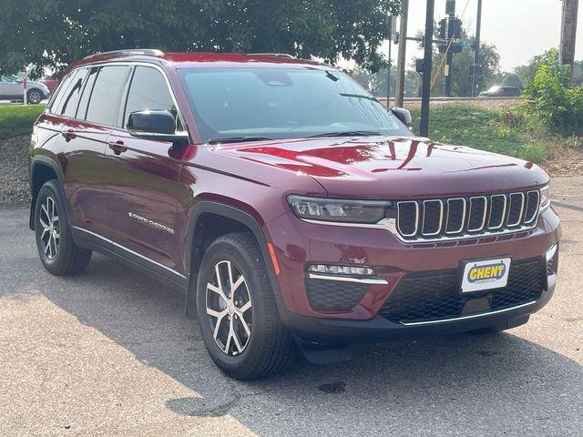 2024 Jeep Grand Cherokee Vehicle Photo in GREELEY, CO 80634-4125