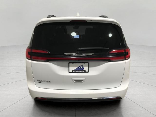 2022 Chrysler Pacifica Vehicle Photo in GREEN BAY, WI 54303-3330