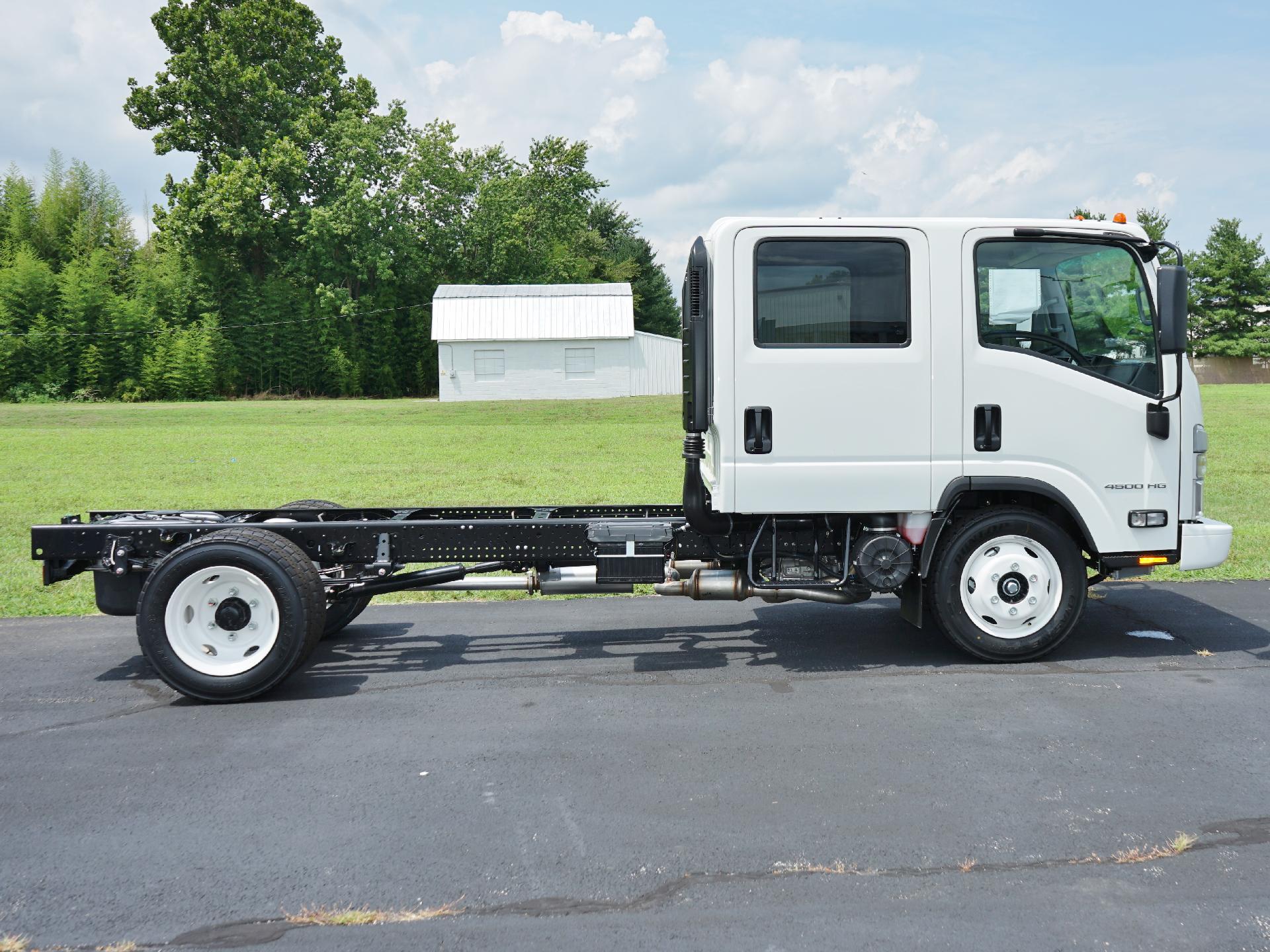 2025 Chevrolet Low Cab Forward 4500 Vehicle Photo in SMYRNA, DE 19977-2874