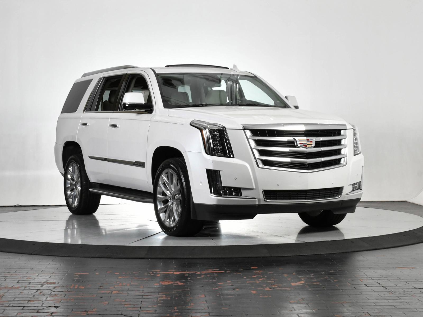 2020 Cadillac Escalade Vehicle Photo in DALLAS, TX 75235