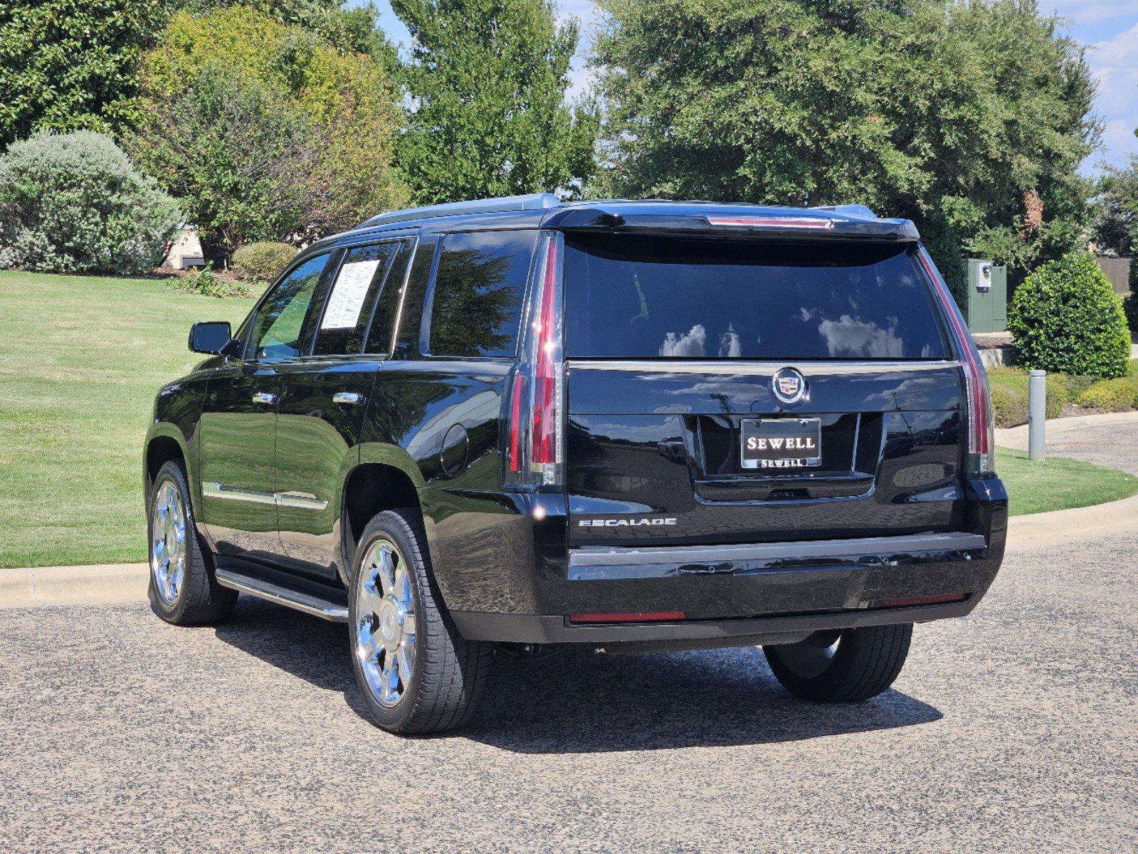 2015 Cadillac Escalade Vehicle Photo in FORT WORTH, TX 76132