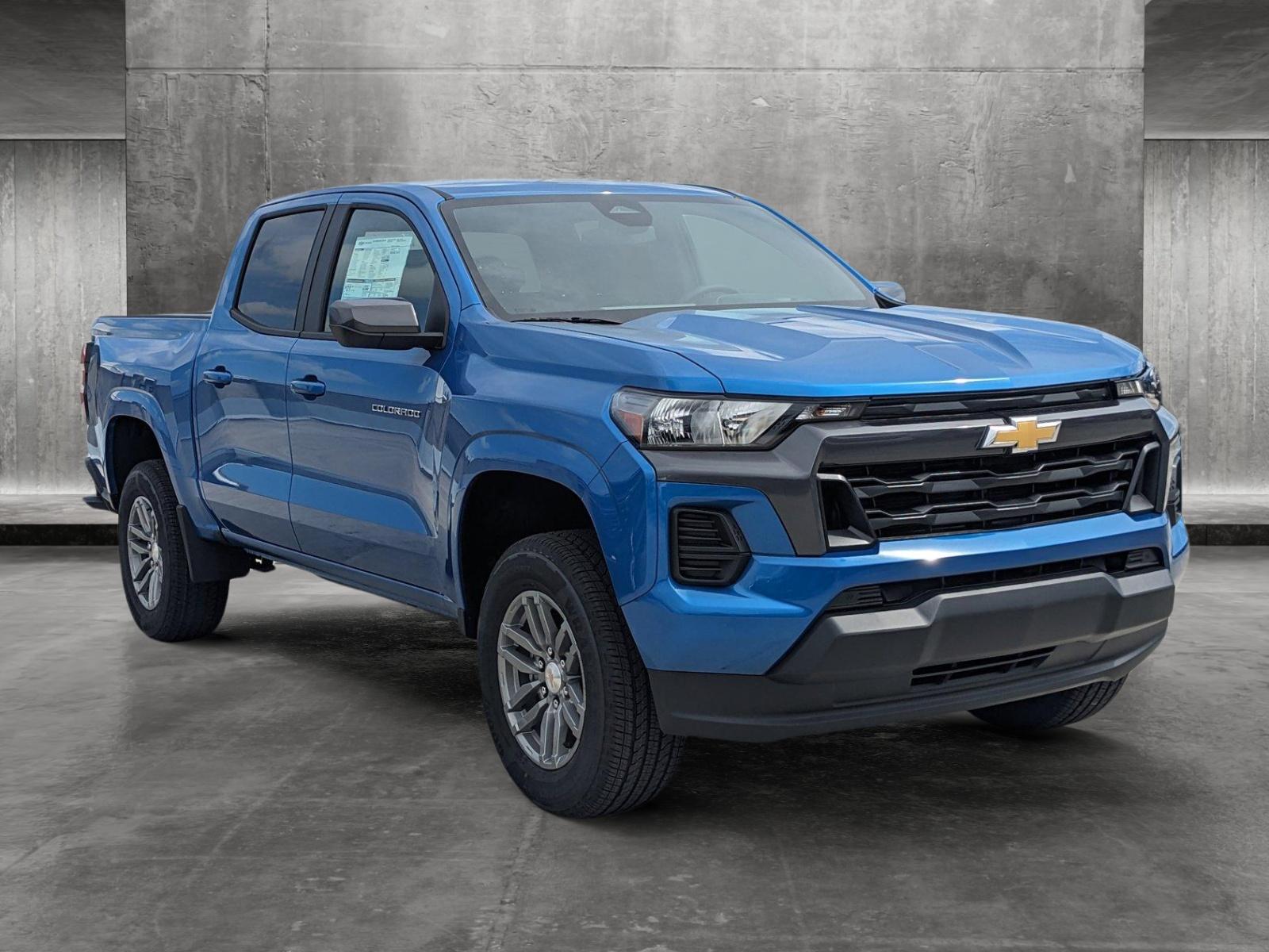 2024 Chevrolet Colorado Vehicle Photo in MIAMI, FL 33172-3015