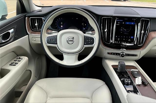 2022 Volvo XC60 Vehicle Photo in Houston, TX 77007