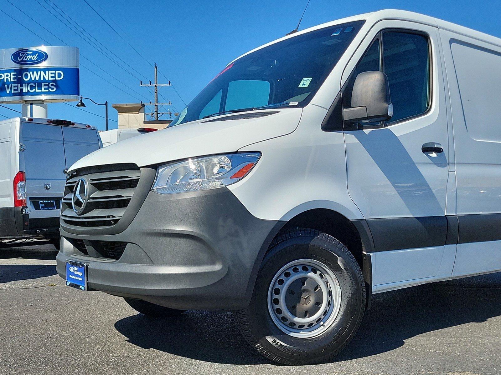 2022 Mercedes-Benz Sprinter Cargo Van Vehicle Photo in Saint Charles, IL 60174