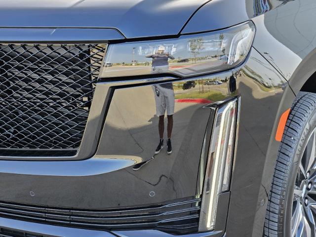 2024 Cadillac Escalade Vehicle Photo in TERRELL, TX 75160-3007