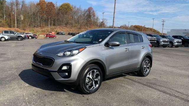 2020 Kia Sportage Vehicle Photo in MOON TOWNSHIP, PA 15108-2571