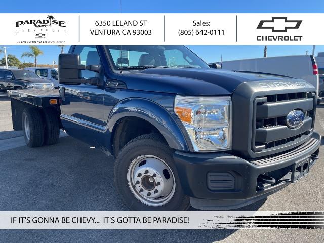 2015 Ford Super Duty F-350 DRW Vehicle Photo in VENTURA, CA 93003-8585