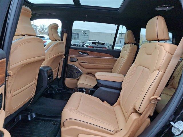 2021 Jeep Grand Cherokee L Vehicle Photo in Willow Grove, PA 19090