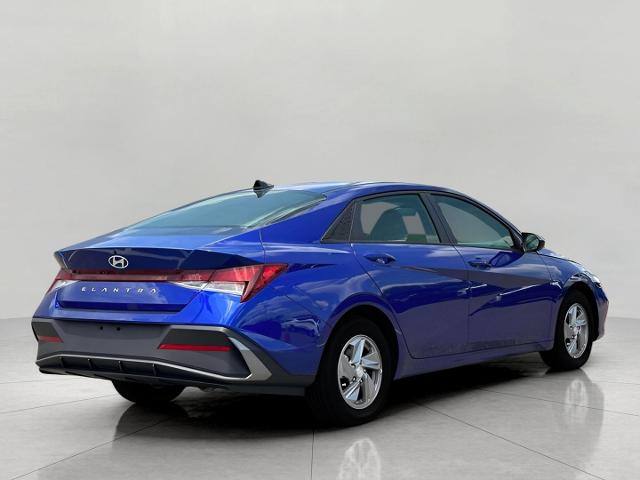 2024 Hyundai ELANTRA Vehicle Photo in Green Bay, WI 54304