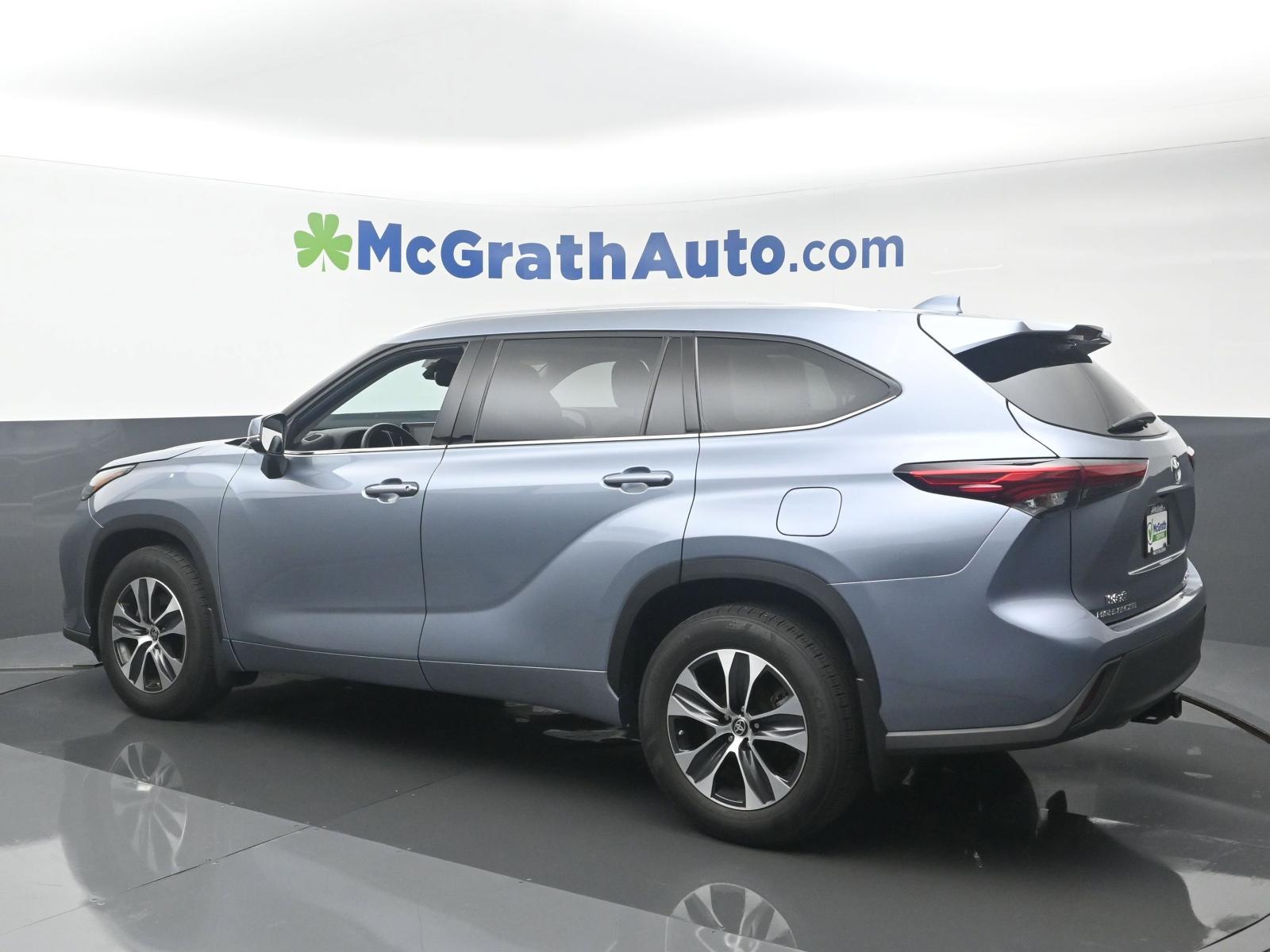 2020 Toyota Highlander Vehicle Photo in Marion, IA 52302