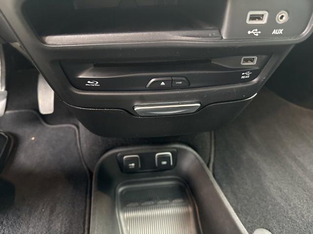 2018 Chrysler Pacifica Vehicle Photo in MARION, NC 28752-6372