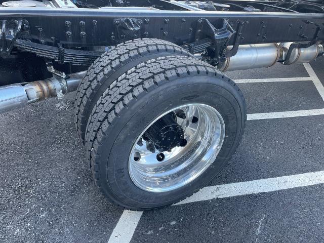 2024 Chevrolet Silverado Chassis Cab Vehicle Photo in GARDNER, MA 01440-3110