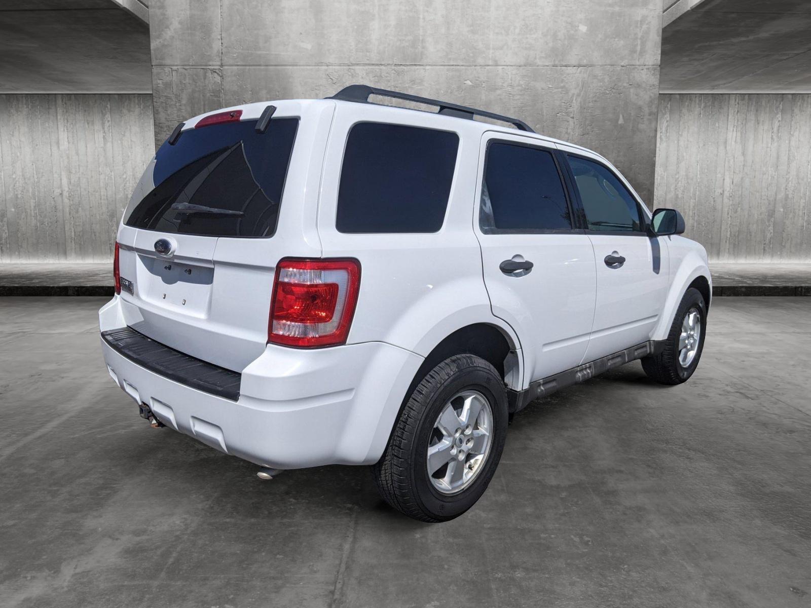 2009 Ford Escape Vehicle Photo in Las Vegas, NV 89149