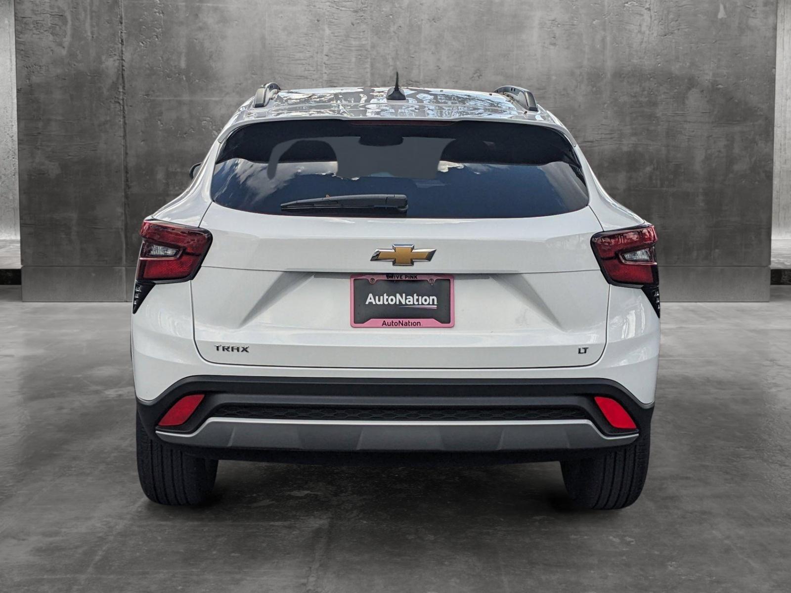 2024 Chevrolet Trax Vehicle Photo in GREENACRES, FL 33463-3207