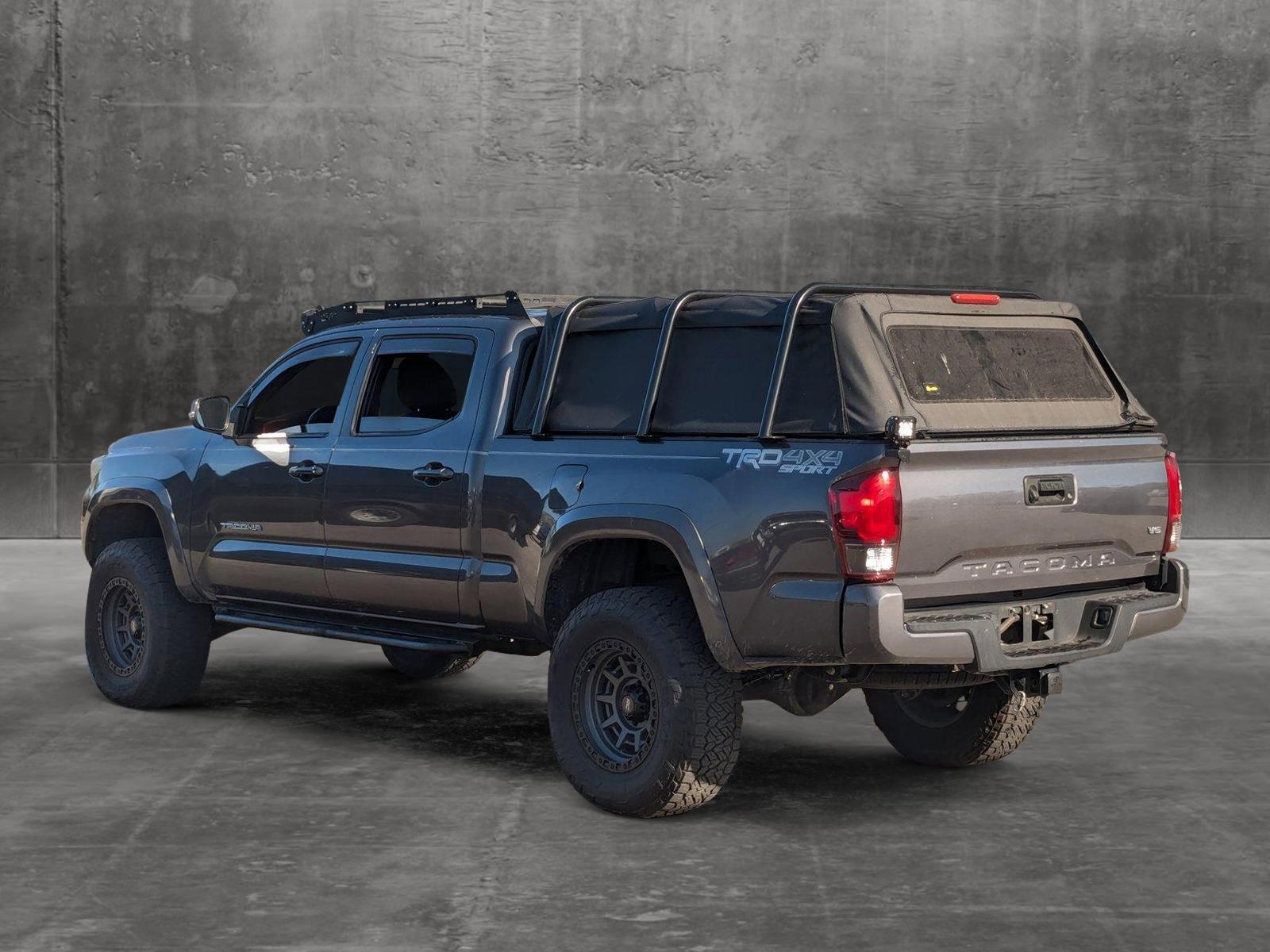 2018 Toyota Tacoma Vehicle Photo in St. Petersburg, FL 33713