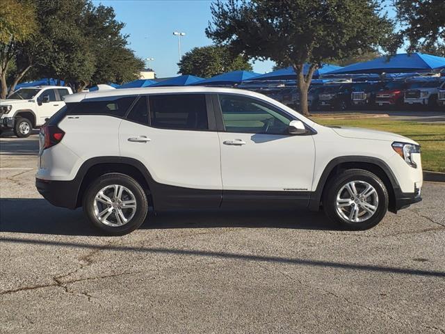 2024 GMC Terrain Vehicle Photo in DENTON, TX 76210-9321