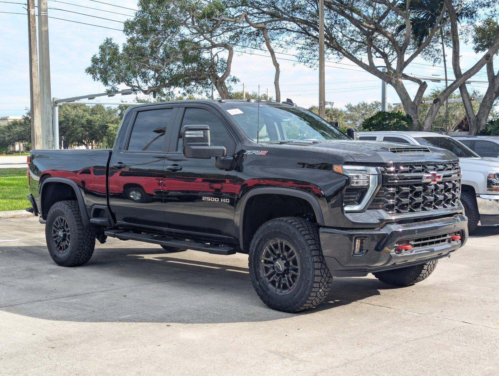 2025 Chevrolet Silverado 2500 HD Vehicle Photo in PEMBROKE PINES, FL 33024-6534