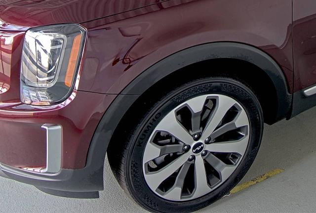 2022 Kia Telluride Vehicle Photo in WENTZVILLE, MO 63385-1017