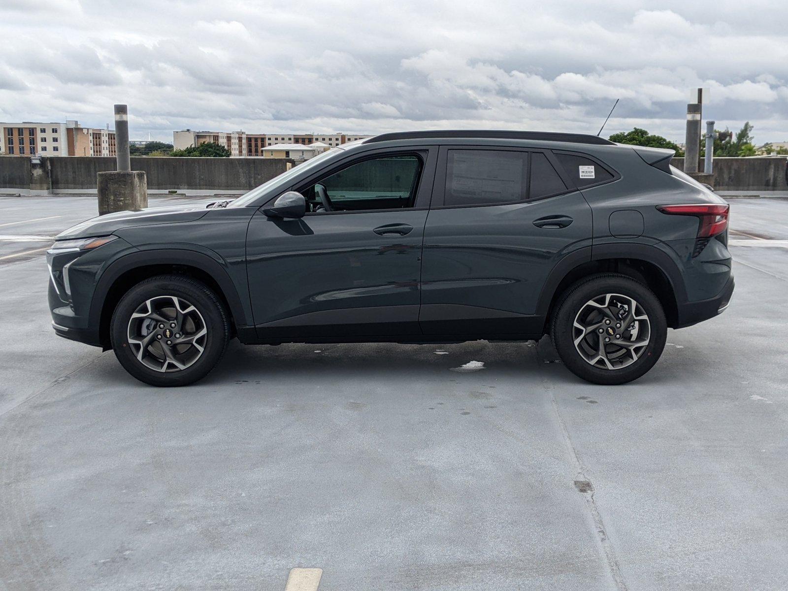 2025 Chevrolet Trax Vehicle Photo in PEMBROKE PINES, FL 33024-6534