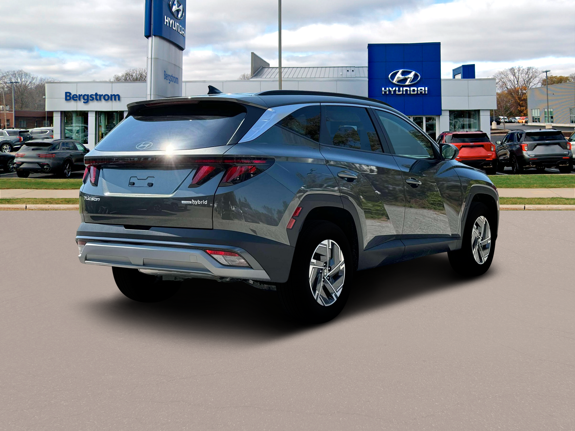 2025 Hyundai TUCSON Hybrid Vehicle Photo in Green Bay, WI 54304