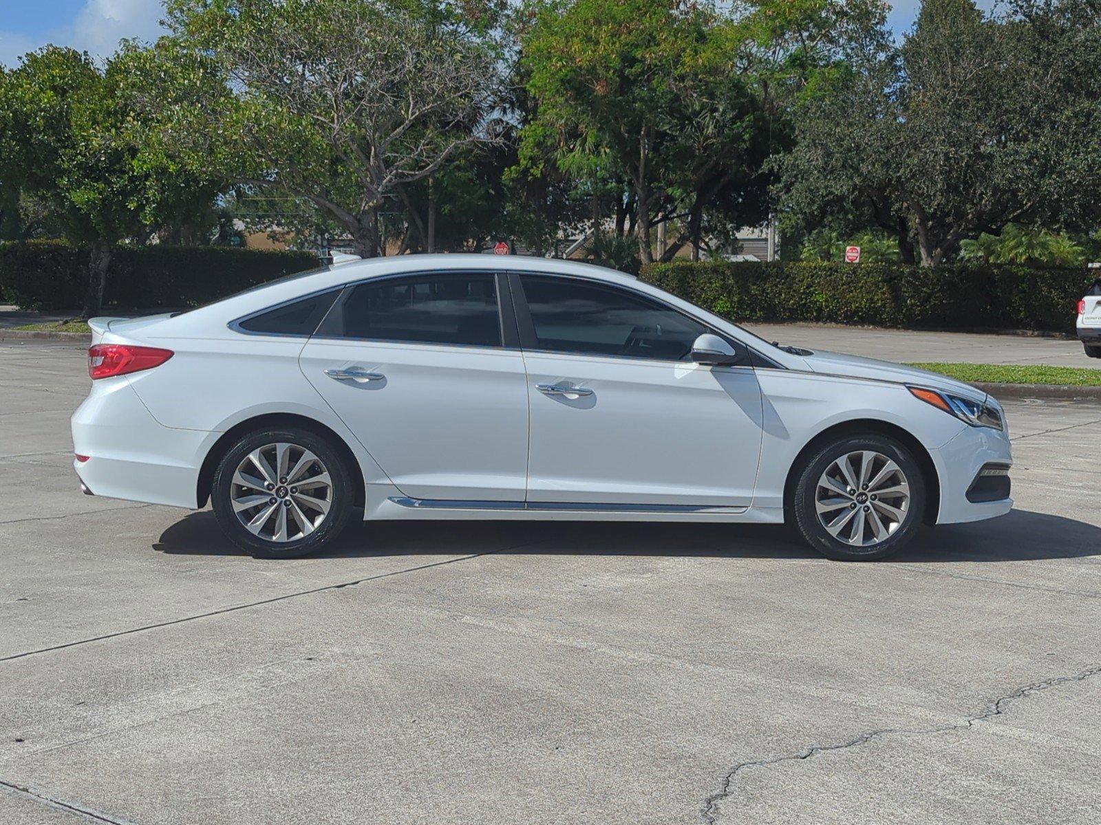 2016 Hyundai SONATA Vehicle Photo in Margate, FL 33063