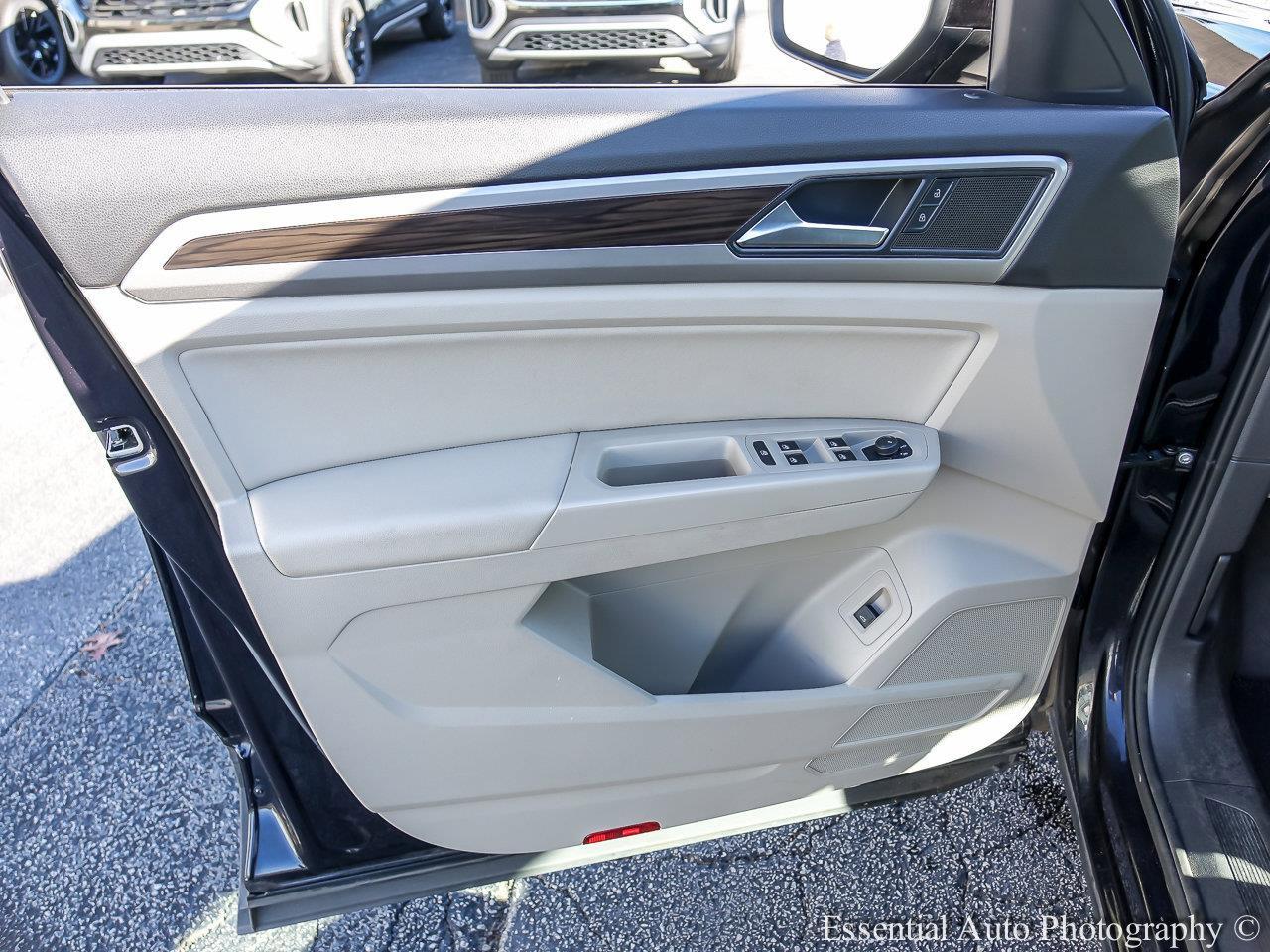 2021 Volkswagen Atlas Vehicle Photo in Saint Charles, IL 60174