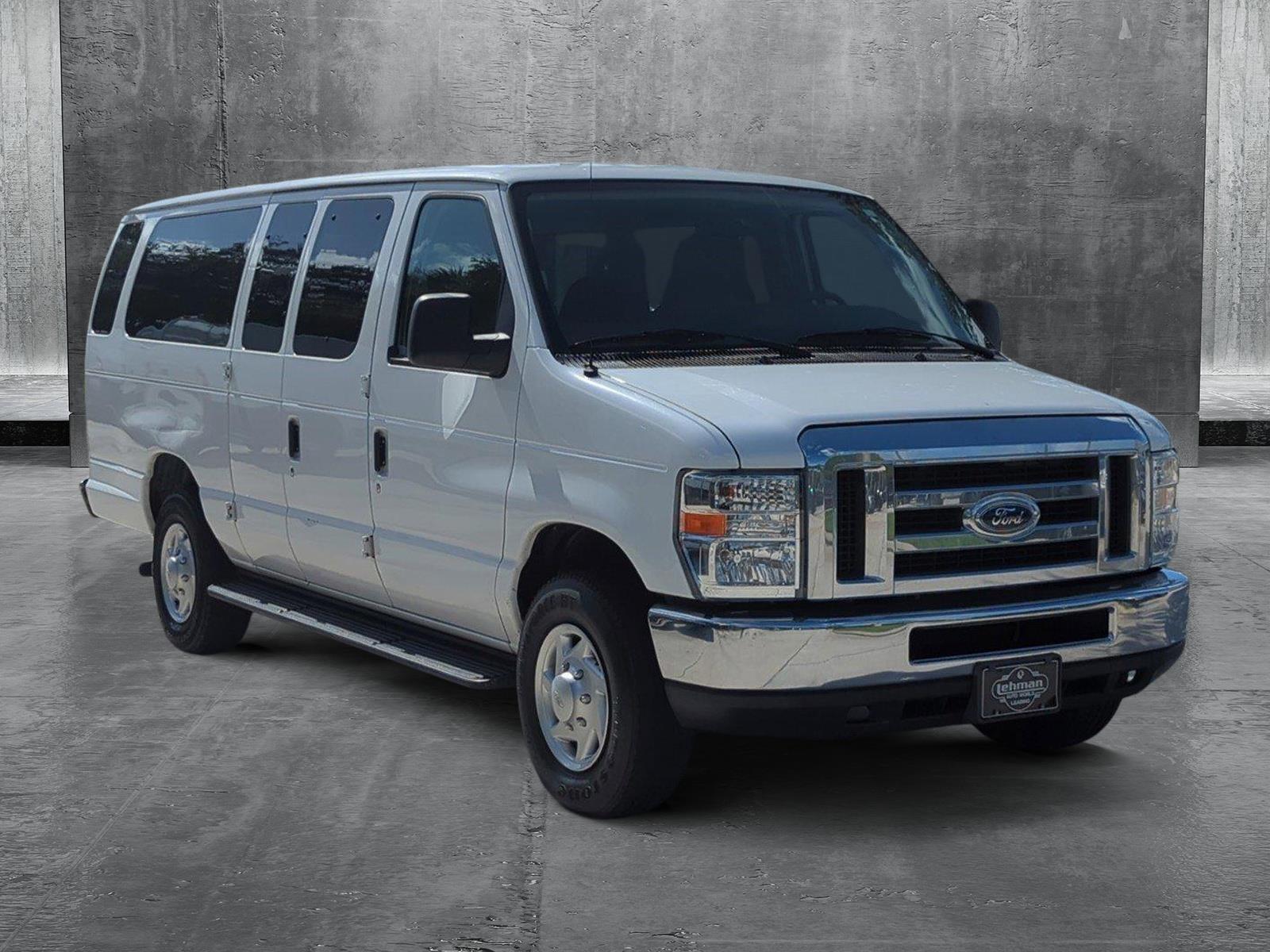 2013 Ford Econoline Wagon Vehicle Photo in Pembroke Pines, FL 33027