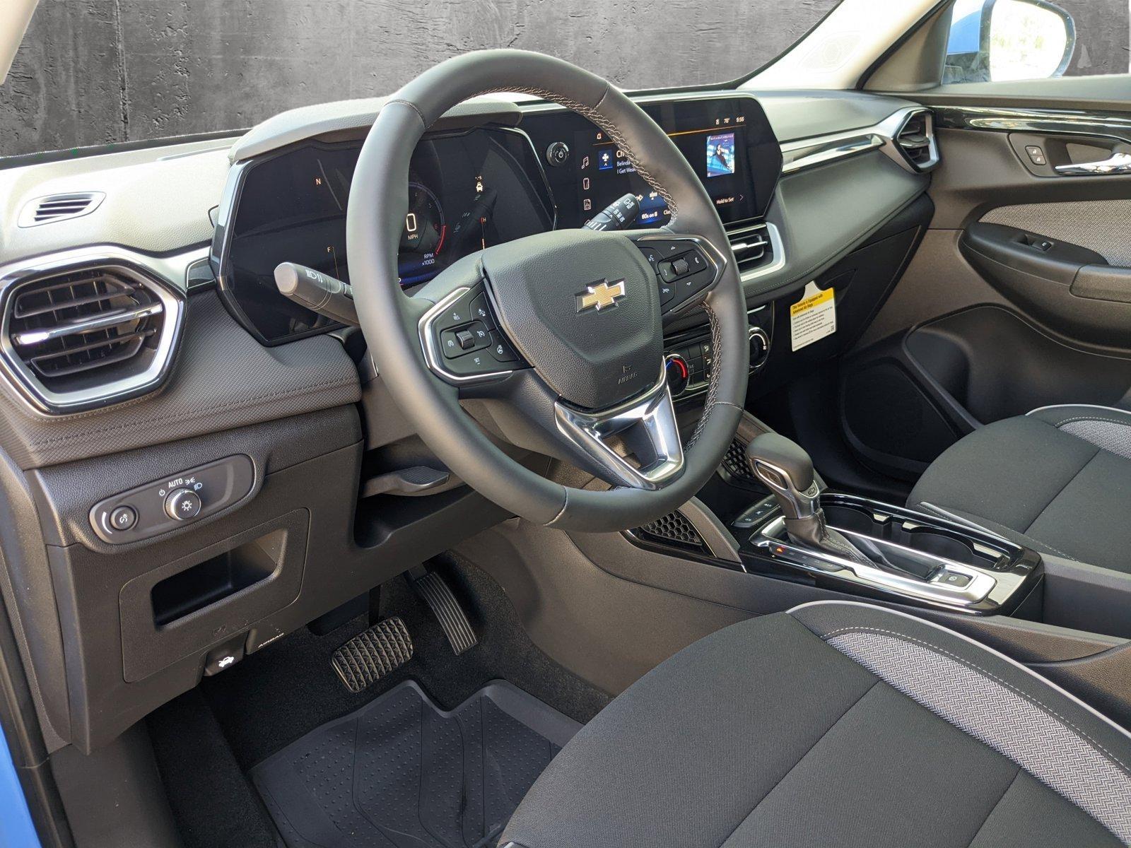 2024 Chevrolet Trailblazer Vehicle Photo in VALENCIA, CA 91355-1705