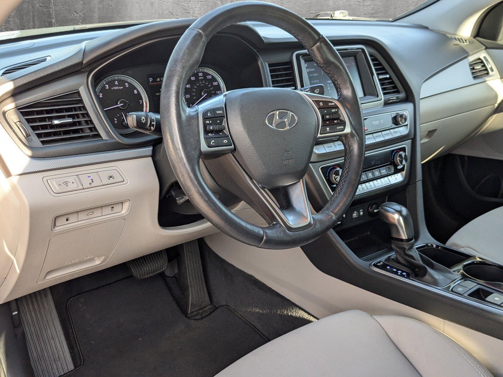 2019 Hyundai SONATA Vehicle Photo in St. Petersburg, FL 33713