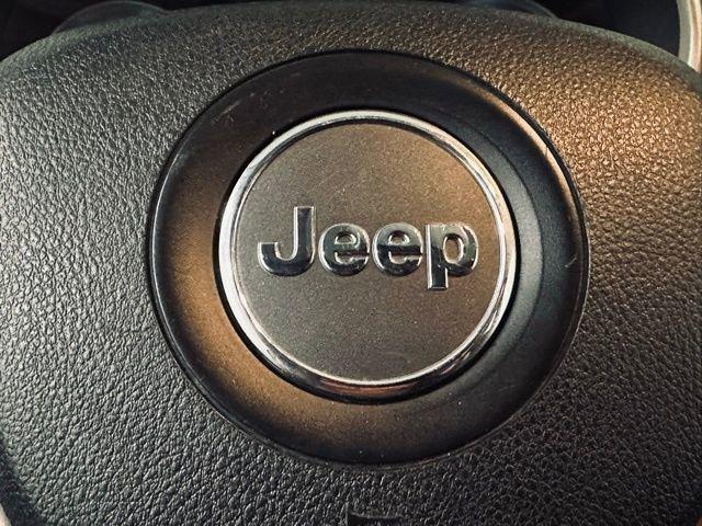 2016 Jeep Cherokee Vehicle Photo in MEDINA, OH 44256-9631