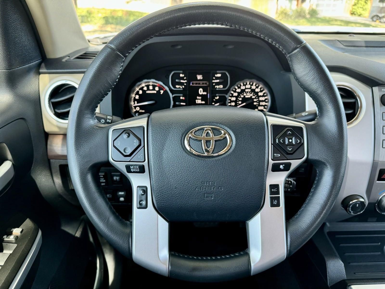 2018 Toyota Tundra 4WD Vehicle Photo in DALLAS, TX 75209-3016