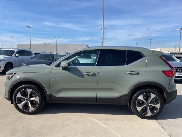 2025 Volvo XC40 Vehicle Photo in Grapevine, TX 76051