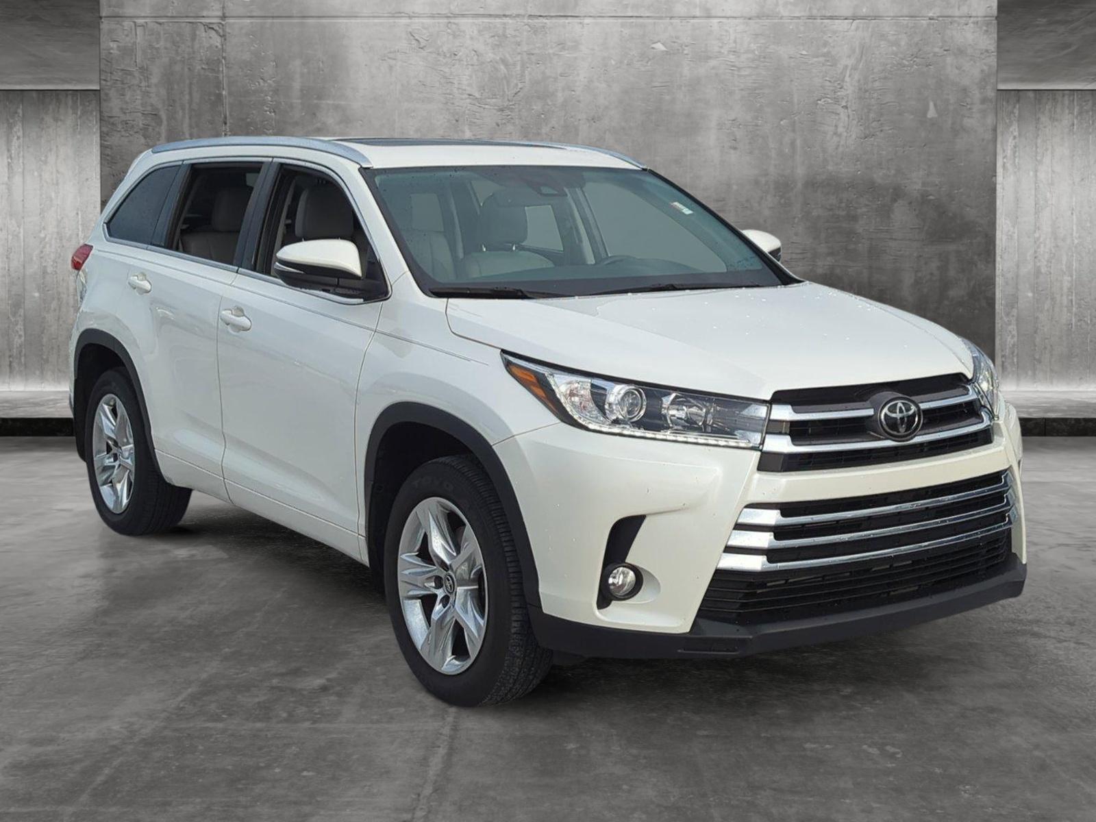 2018 Toyota Highlander Vehicle Photo in Ft. Myers, FL 33907