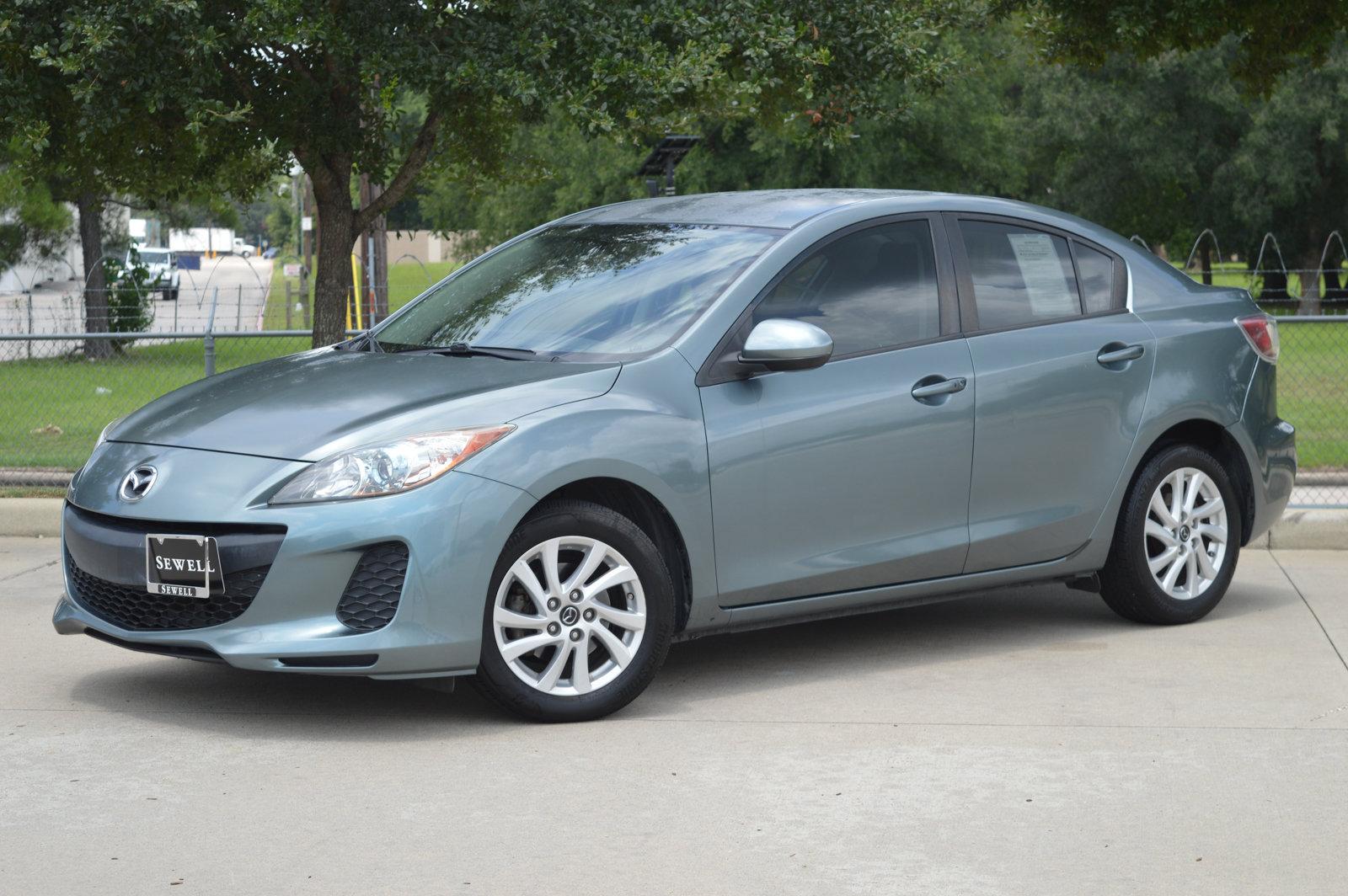 2013 Mazda3 Vehicle Photo in Houston, TX 77090