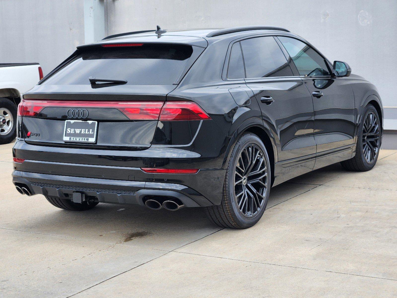 2025 Audi SQ8 Vehicle Photo in SUGAR LAND, TX 77478