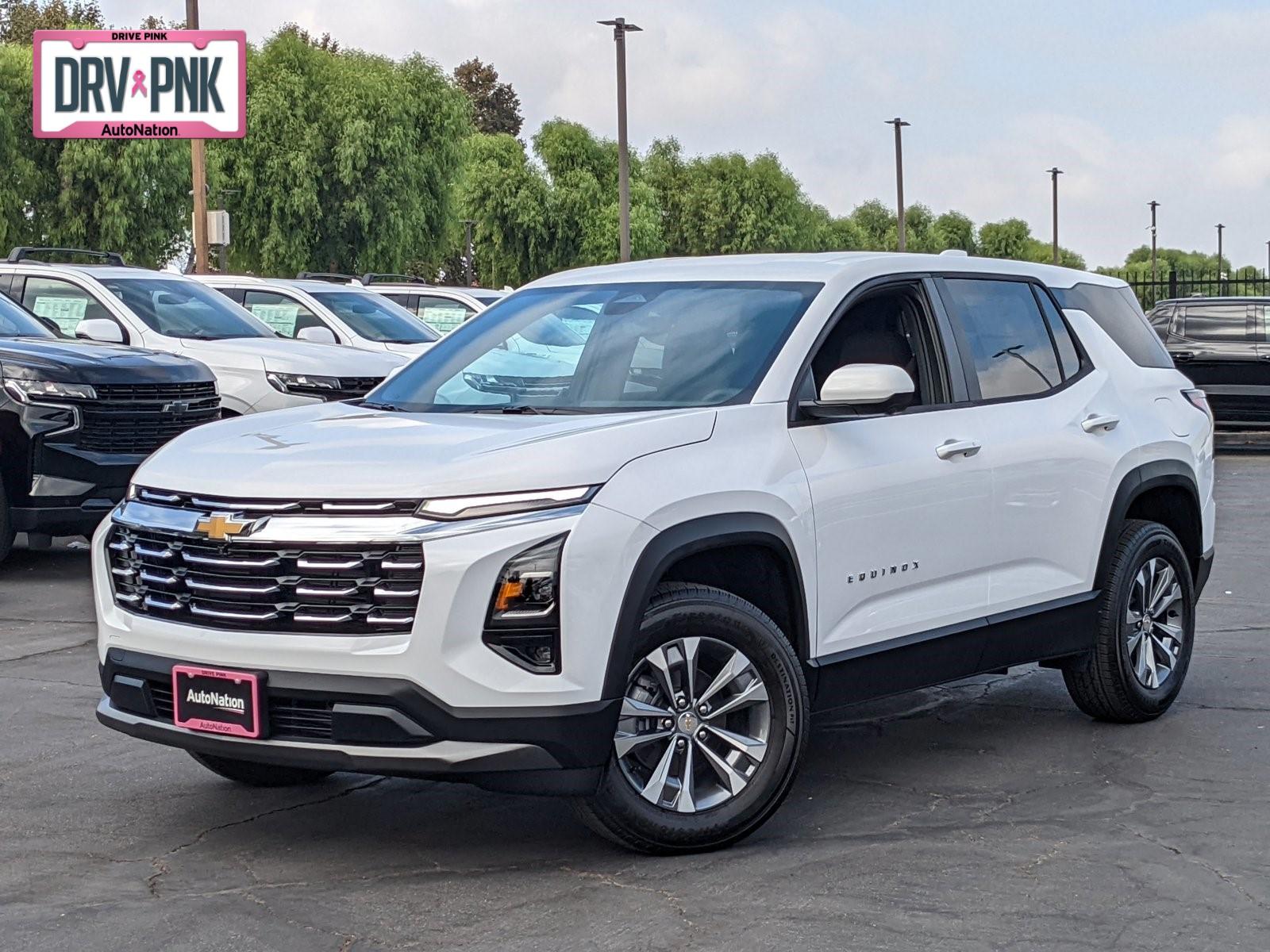 2025 Chevrolet Equinox Vehicle Photo in VALENCIA, CA 91355-1705