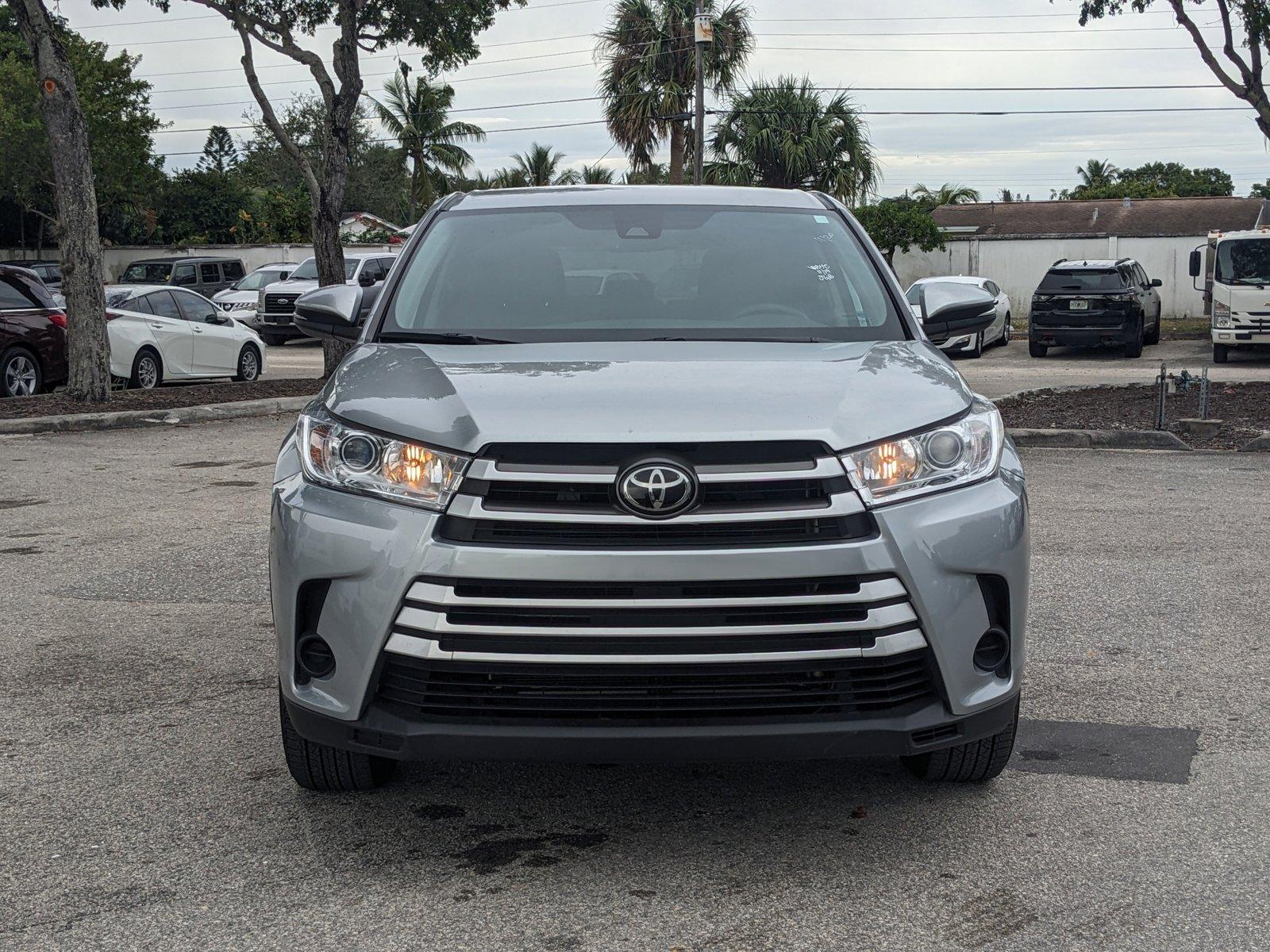 2018 Toyota Highlander Vehicle Photo in GREENACRES, FL 33463-3207