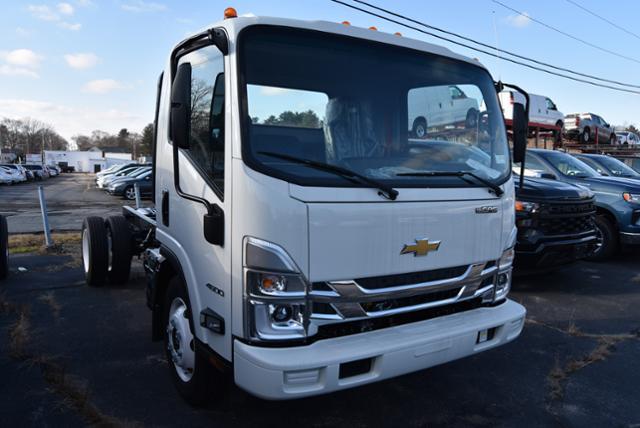 2024 Chevrolet Low Cab Forward 4500 Vehicle Photo in WHITMAN, MA 02382-1041