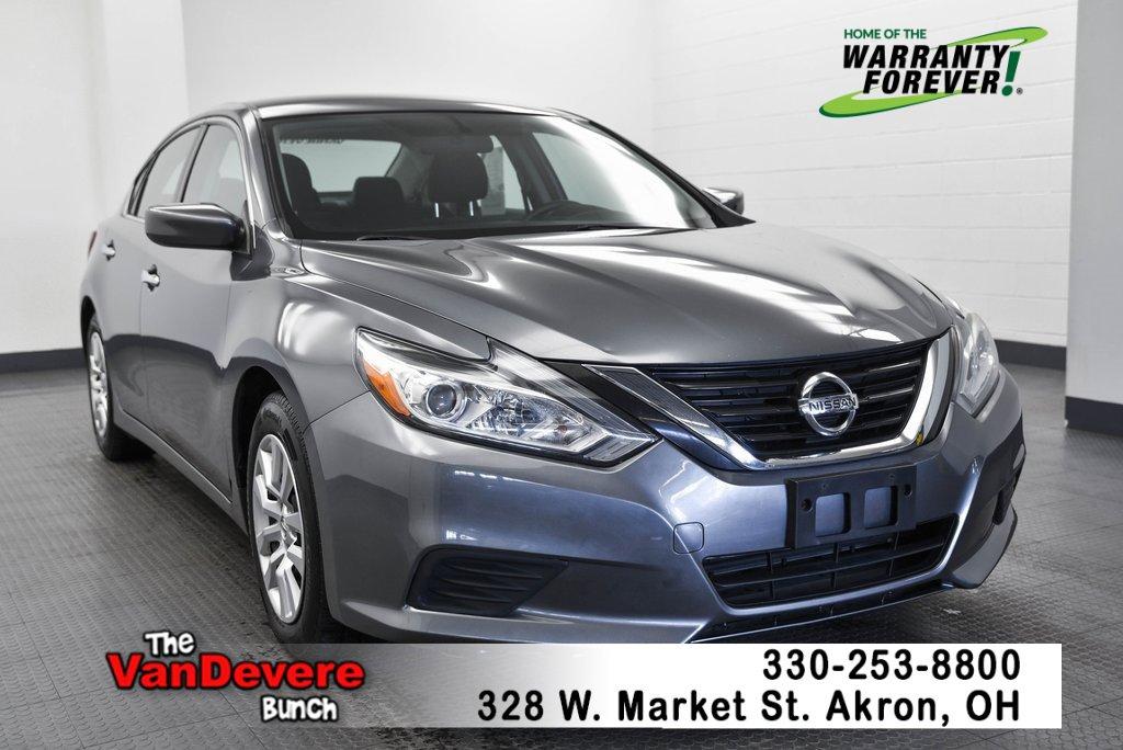 2017 Nissan Altima Vehicle Photo in AKRON, OH 44303-2185