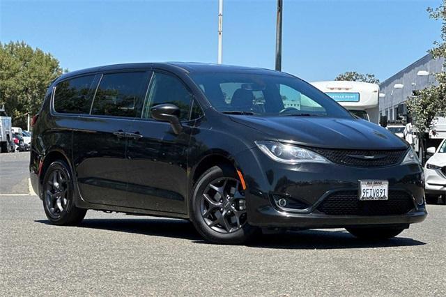 2020 Chrysler Pacifica Vehicle Photo in ELK GROVE, CA 95757-8703