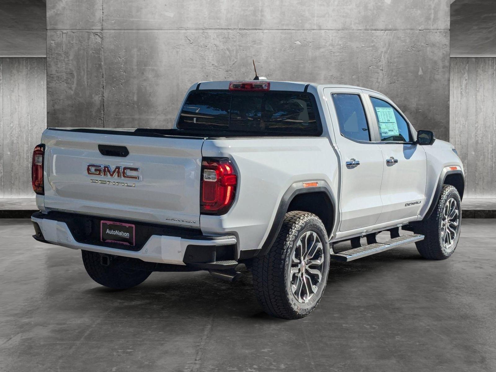 2024 GMC Canyon Vehicle Photo in LONE TREE, CO 80124-2750