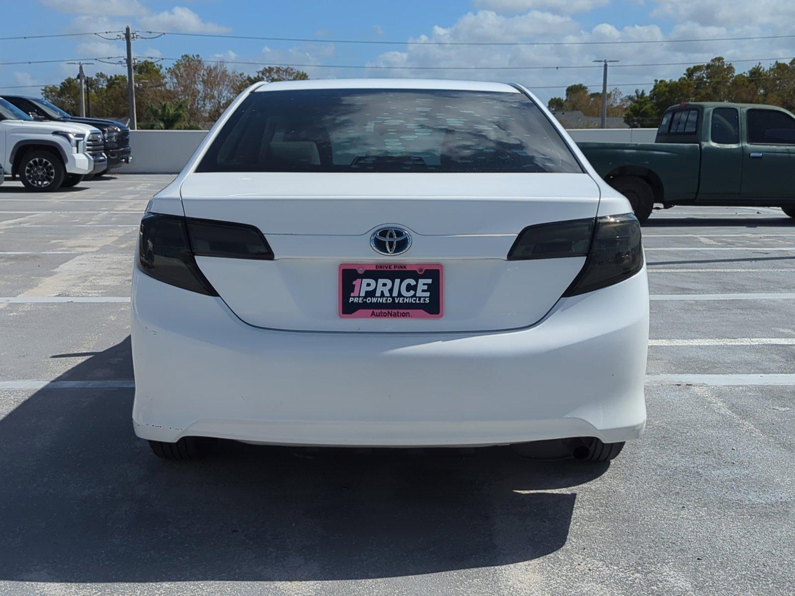 2013 Toyota Camry Hybrid Vehicle Photo in Ft. Myers, FL 33907