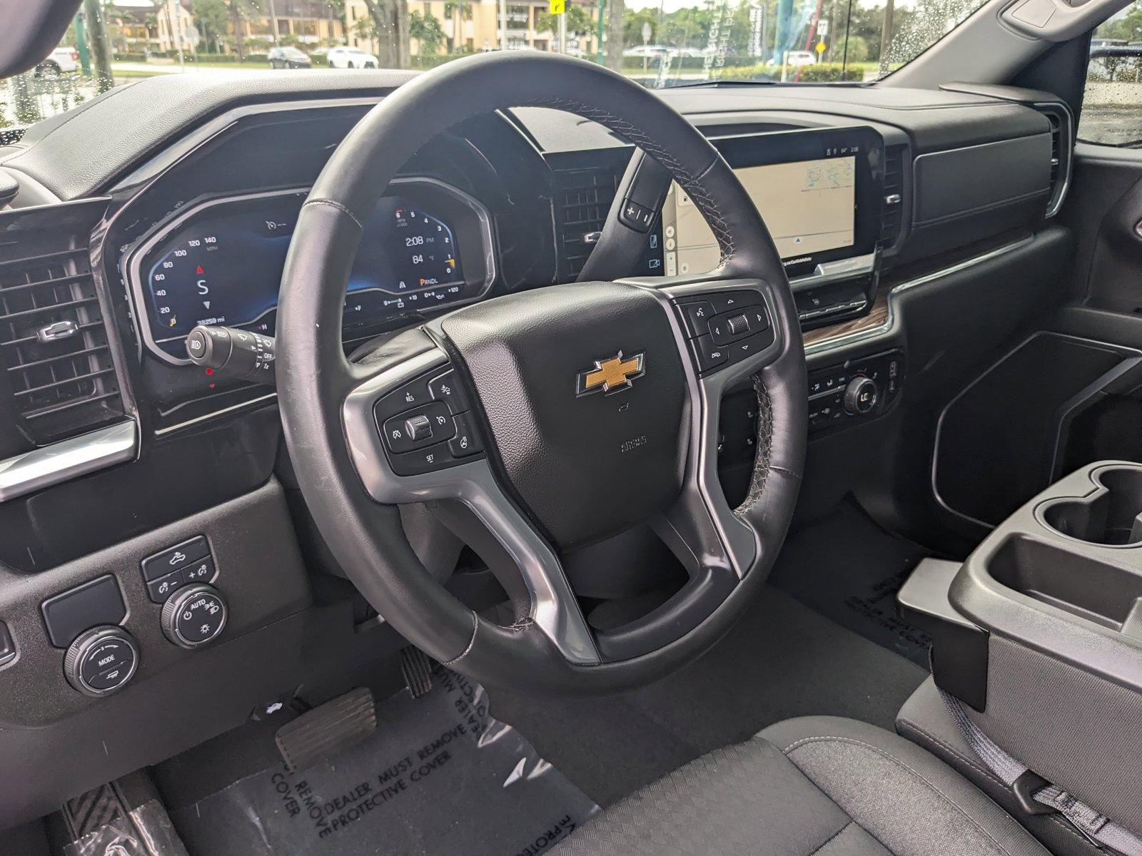 2023 Chevrolet Silverado 1500 Vehicle Photo in GREENACRES, FL 33463-3207