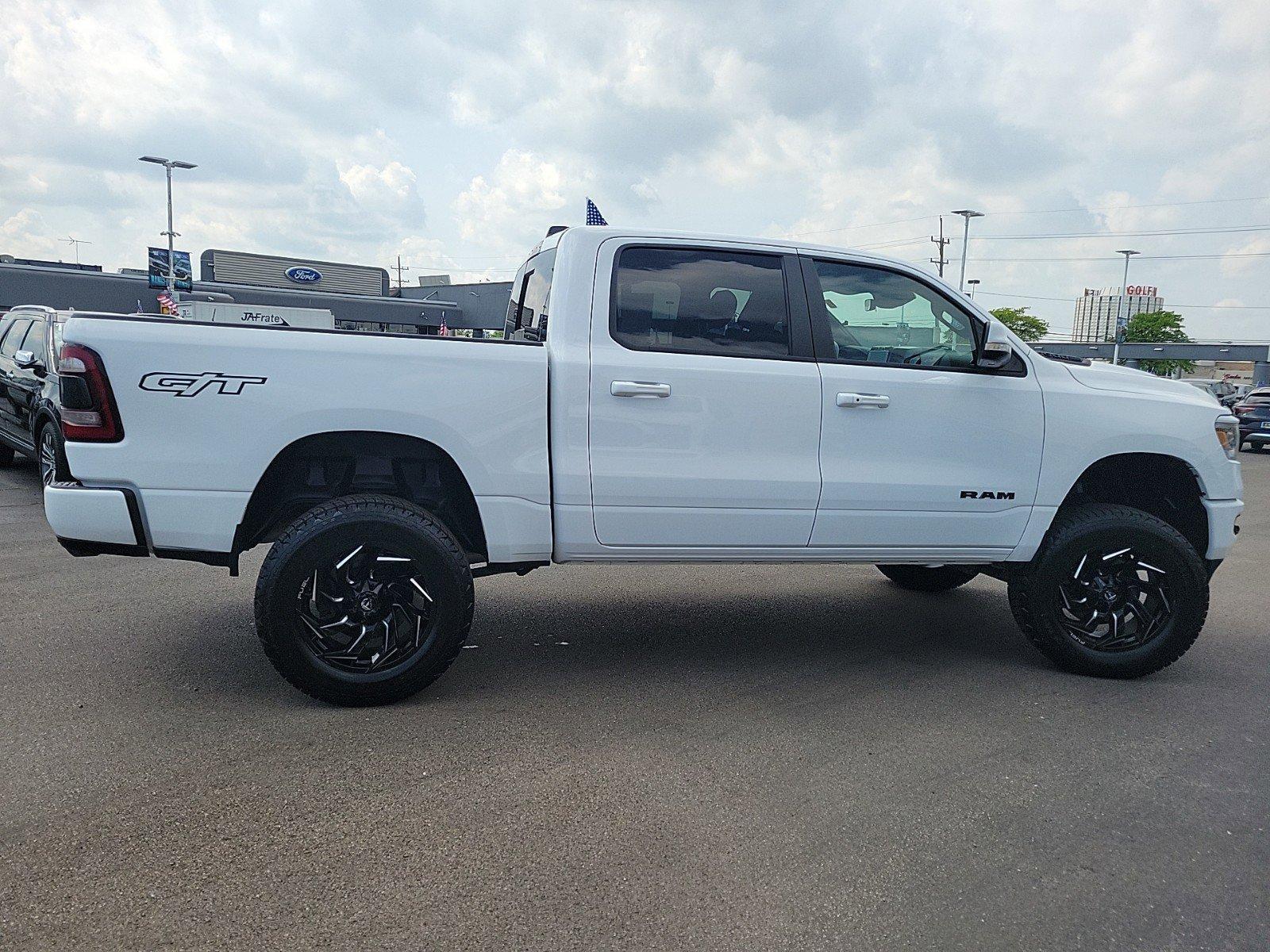 2022 Ram 1500 Vehicle Photo in Saint Charles, IL 60174