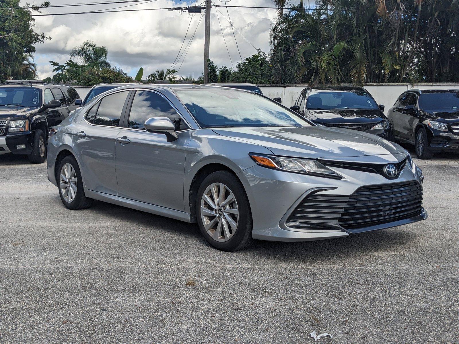 2021 Toyota Camry Vehicle Photo in GREENACRES, FL 33463-3207