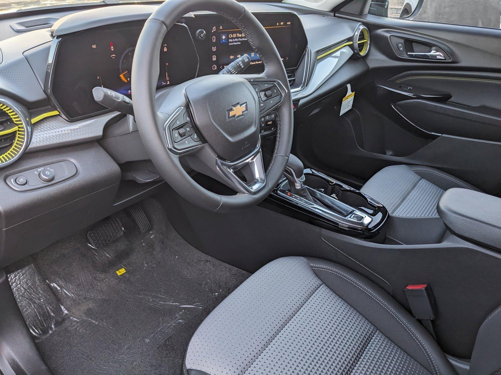 2025 Chevrolet Trax Vehicle Photo in HOUSTON, TX 77034-5009