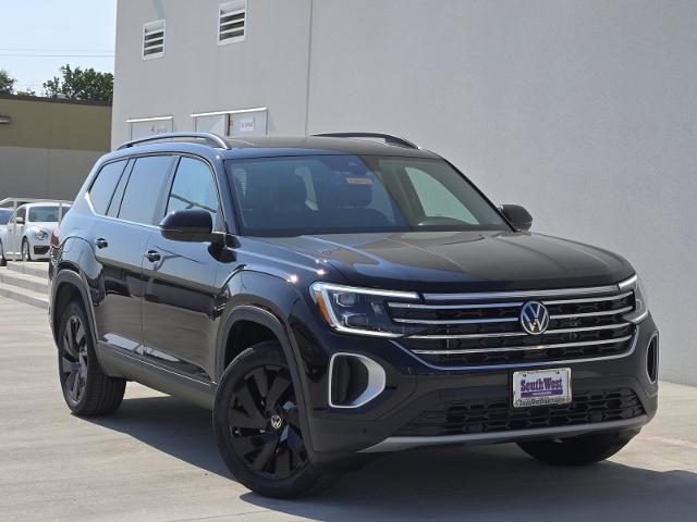 2024 Volkswagen Atlas Vehicle Photo in Weatherford, TX 76087