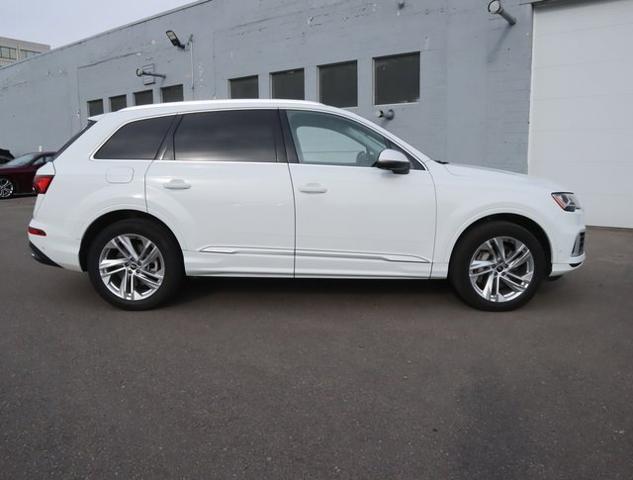 2021 Audi Q7 Vehicle Photo in DETROIT, MI 48207-4102