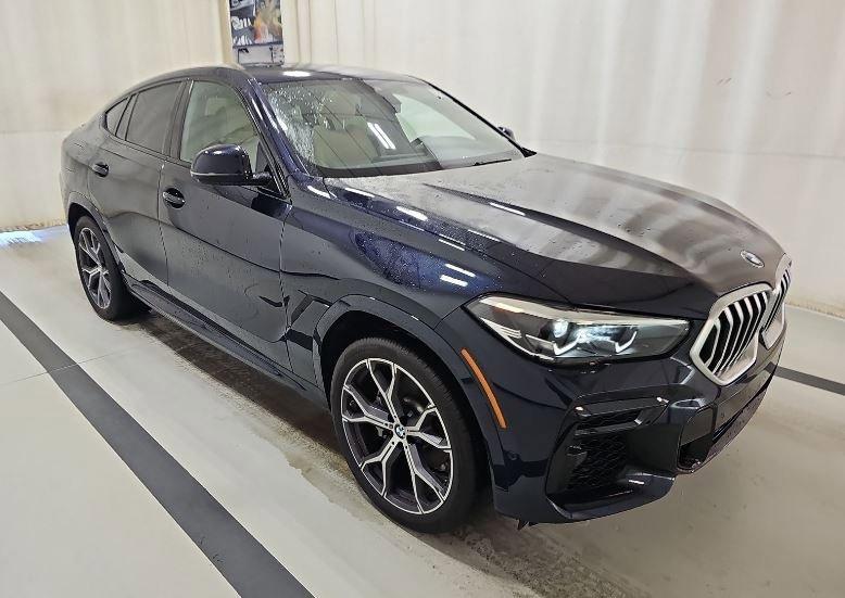 2022 BMW X6 xDrive40i Vehicle Photo in Saint Charles, IL 60174